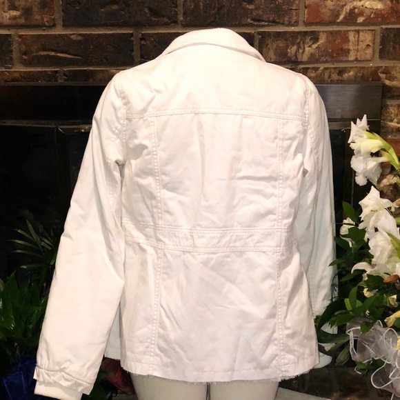 White hooded coat - Picture 3 of 5